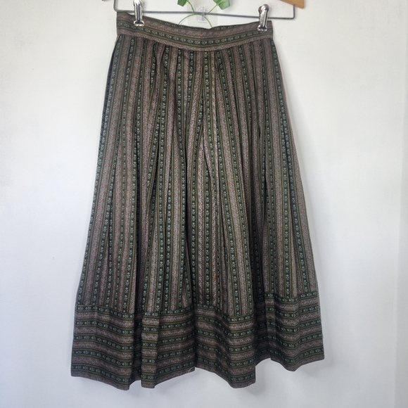 Loden Plankl Austria Cotton Floral Print Pleated Skirt - Picture 1 of 10